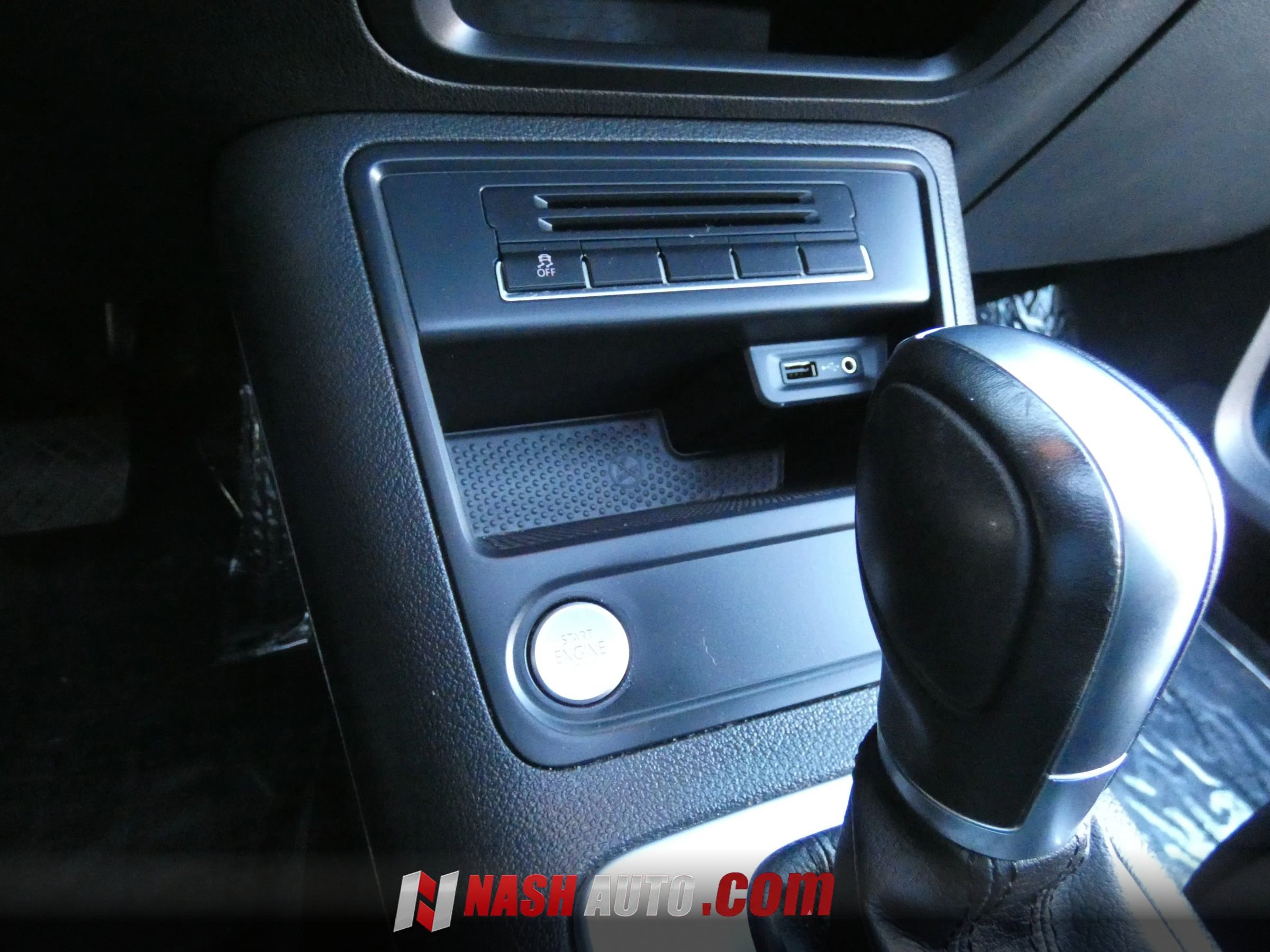 Used 2017 Volkswagen Tiguan SEL FWD image 55