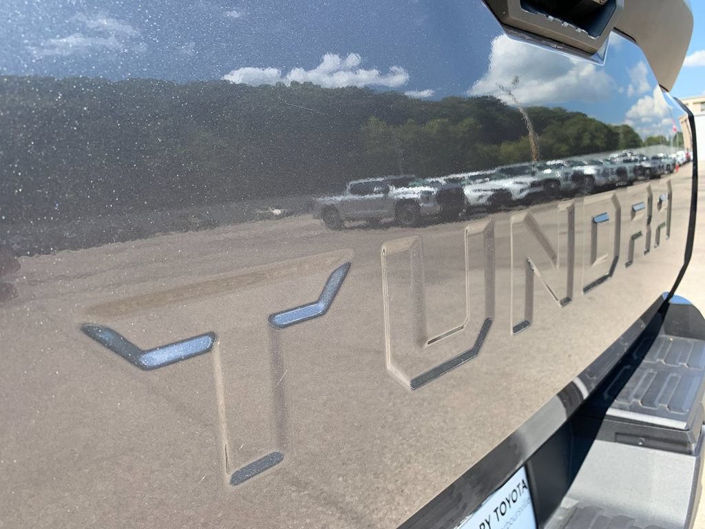 Used 2024 Toyota Tundra SR5 AWD/4WD image 39