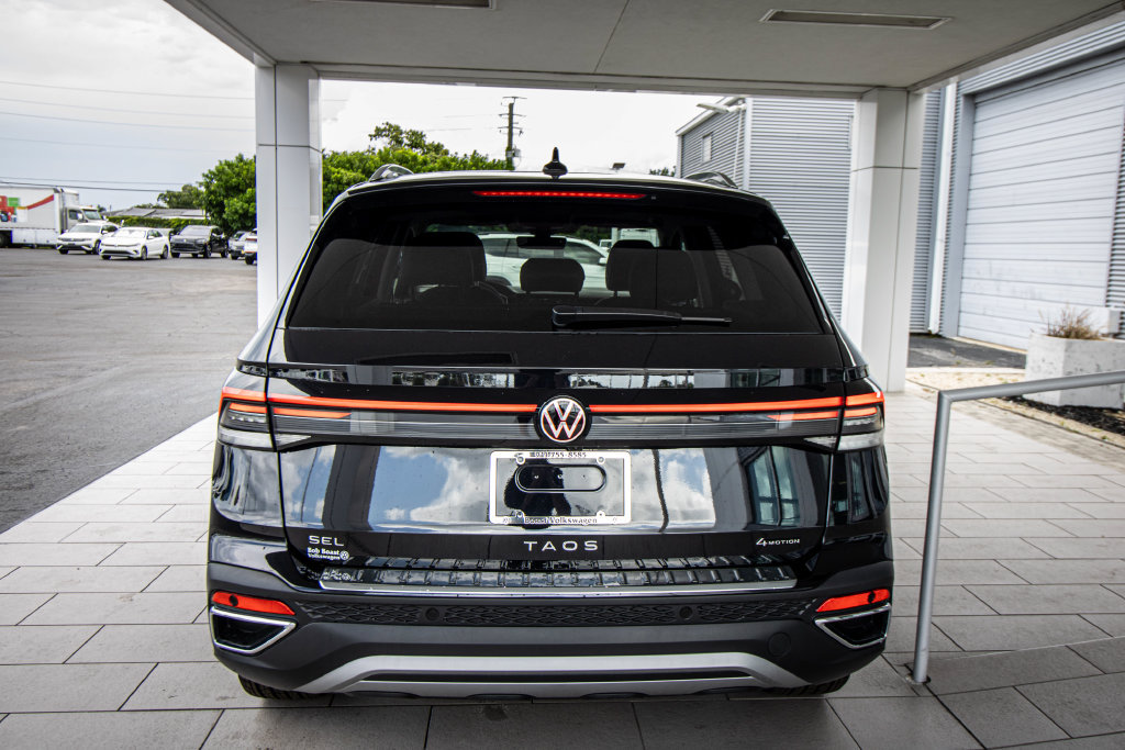 New 2026 Volkswagen Taos SEL AWD/4WD image 16