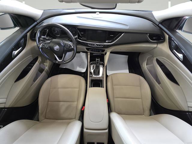 Used 2019 Buick Regal Essence w/ Driver Confidence Package I image 30