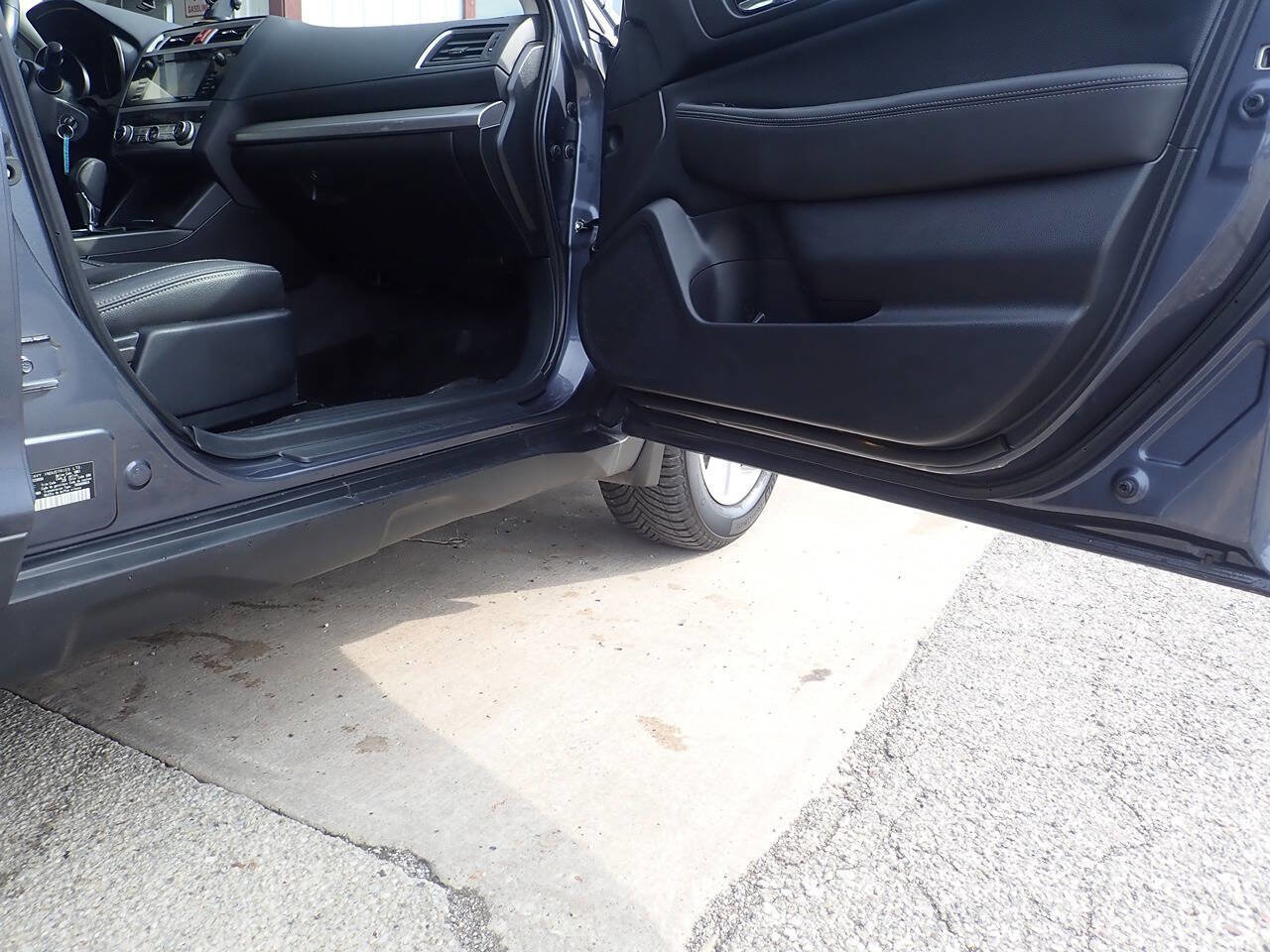 Used 2016 Subaru Outback 2.5i Premium image 30