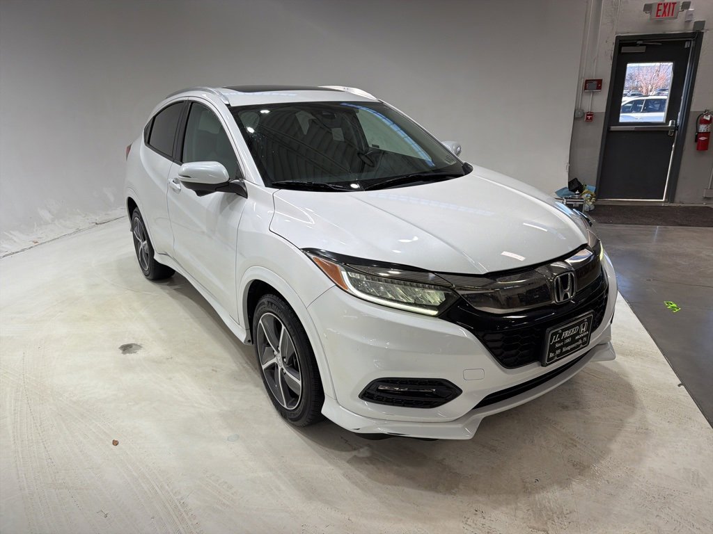 Used 2019 Honda HR-V Touring image 2