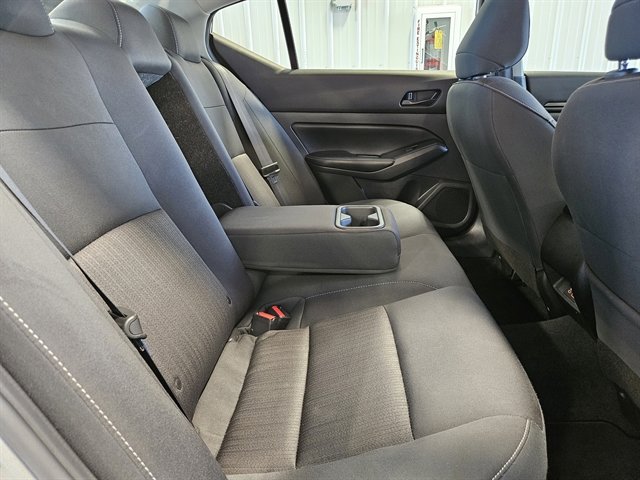 Used 2024 Nissan Altima 2.5 SV image 19