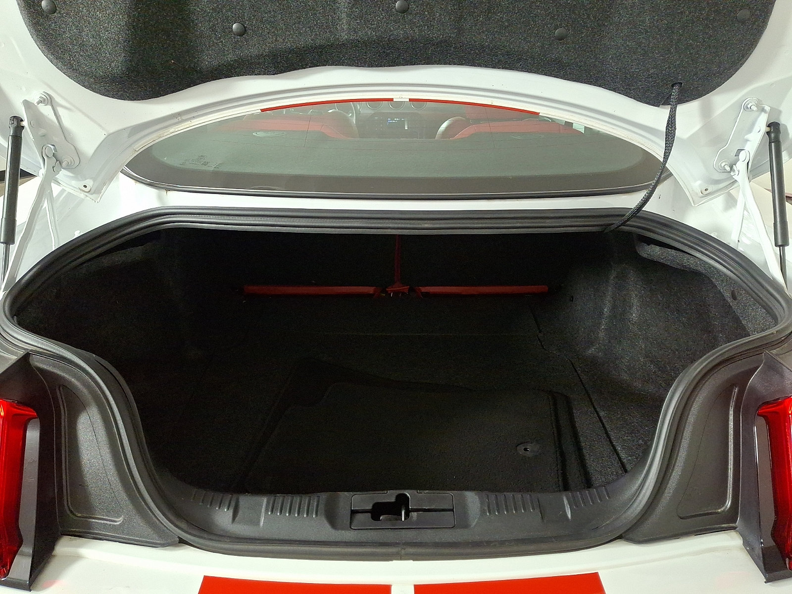 Used 2022 Ford Mustang GT RWD image 29