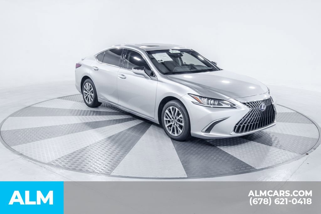 Used 2022 Lexus ES 300h w/ Accessory Package image 15