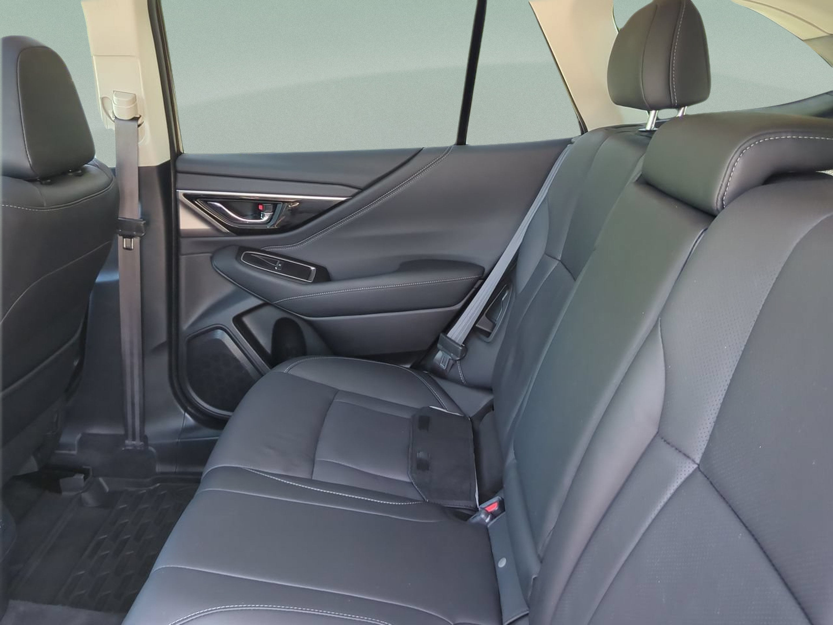 Used 2022 Subaru Outback Limited AWD/4WD image 18