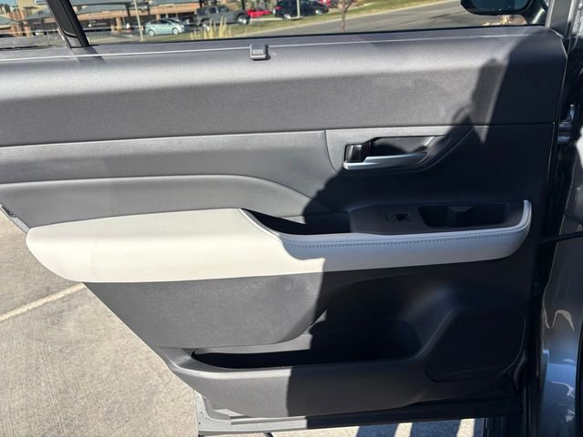 Used 2026 Toyota Grand Highlander AWD Hybrid image 29