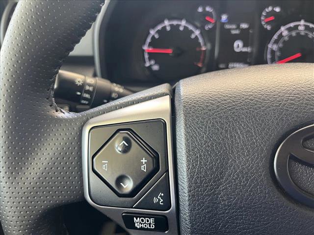 Used 2022 Toyota 4Runner SR5 AWD/4WD image 21