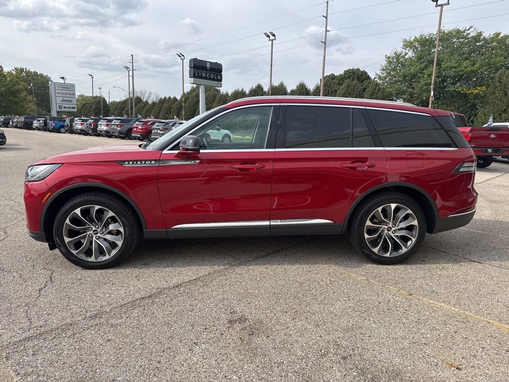 New 2025 Lincoln Aviator AWD w/ Equipment Group 101A image 4