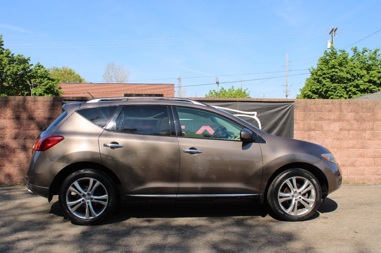 Used 2010 Nissan Murano LE w/ Navigation Pkg AWD/4WD image 5