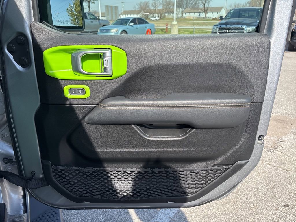 Used 2021 Jeep Wrangler Unlimited Sahara AWD/4WD image 46