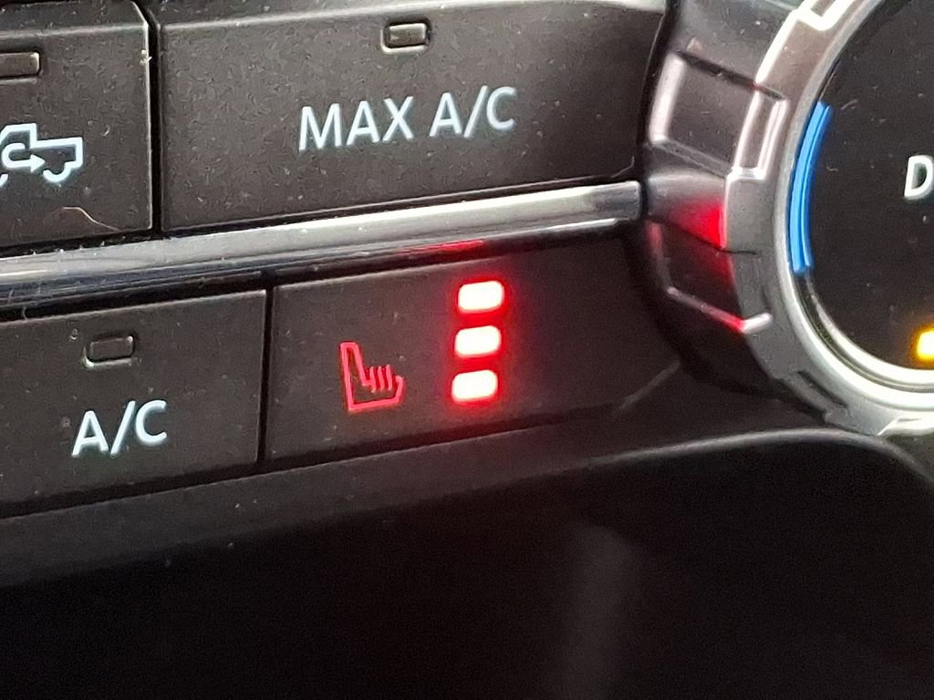 Certified 2022 Ford F150 XLT w/ Equipment Group 302A High image 26