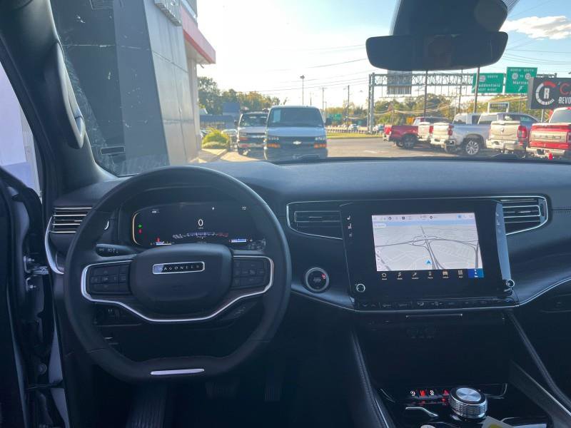 Used 2024 Jeep Wagoneer Series II w/ Flexible Seating Group image 40