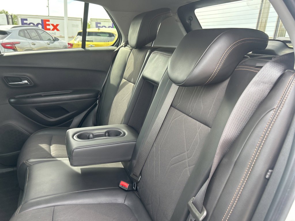 Used 2022 Chevrolet Trax LT w/ LT Convenience Package image 36