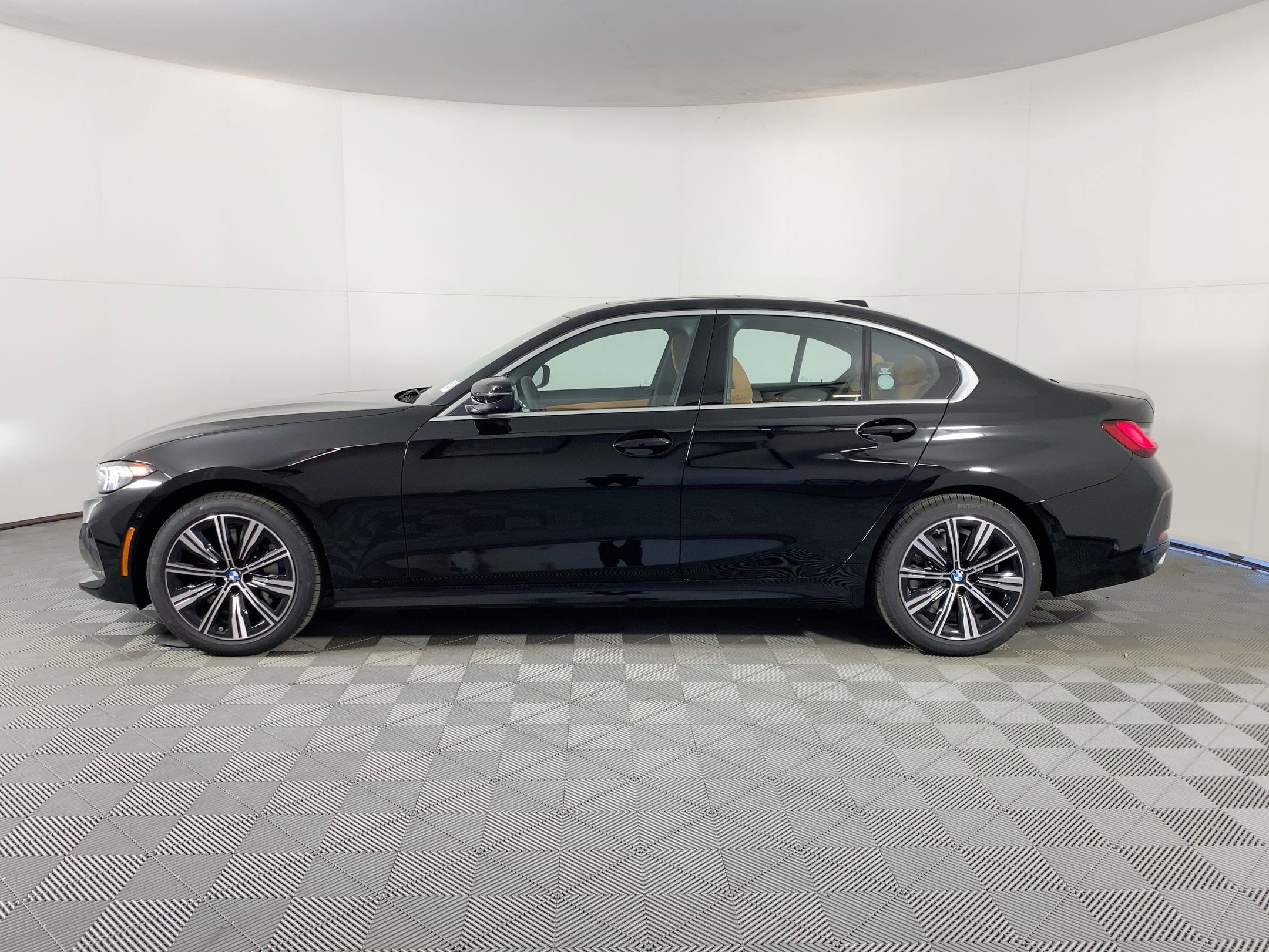 Used 2026 BMW 330i Sedan w/ Convenience Package image 2