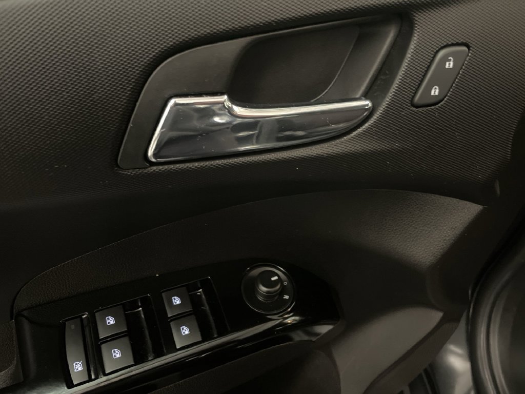 Used 2020 Chevrolet Sonic LT w/ Convenience Package FWD image 16
