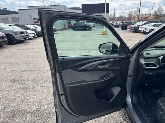 Used 2023 Chevrolet TrailBlazer LS image 18