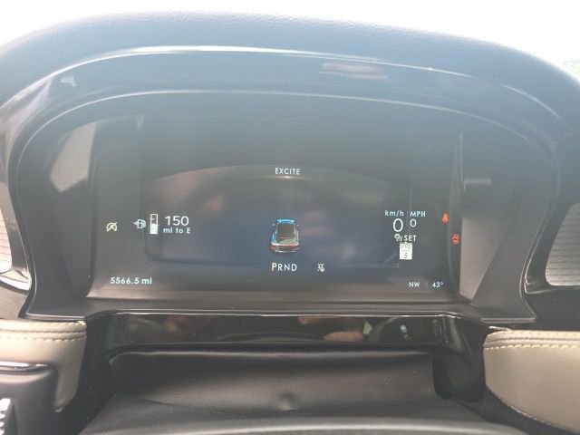 Used 2025 Lincoln Corsair Premiere w/ Equipment Group 101A image 17