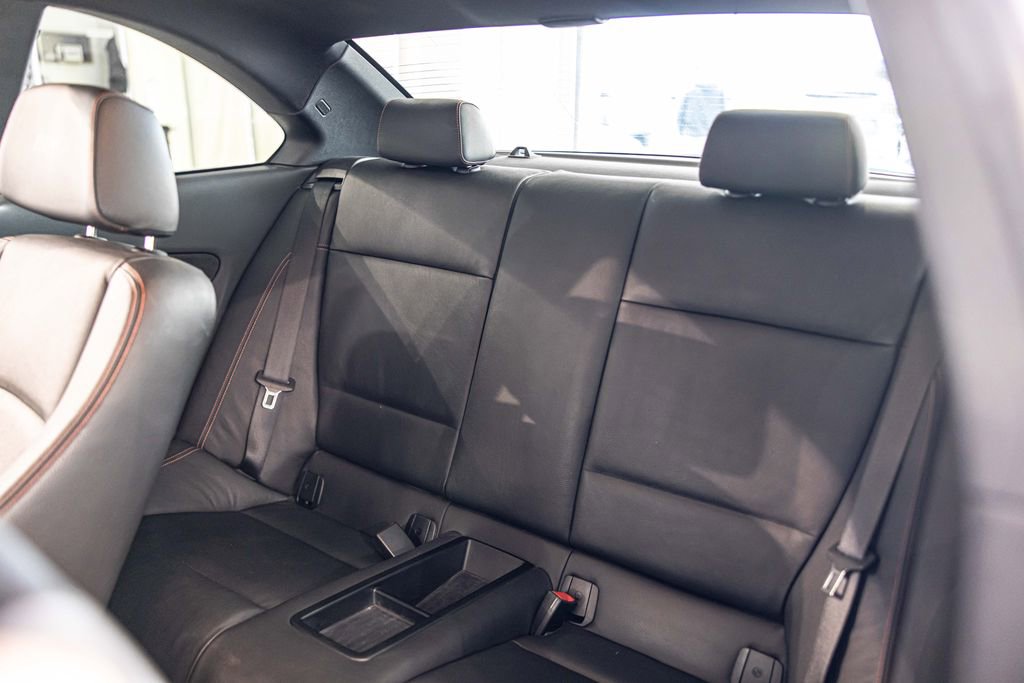 Used 2011 BMW 1 Series M RWD image 21