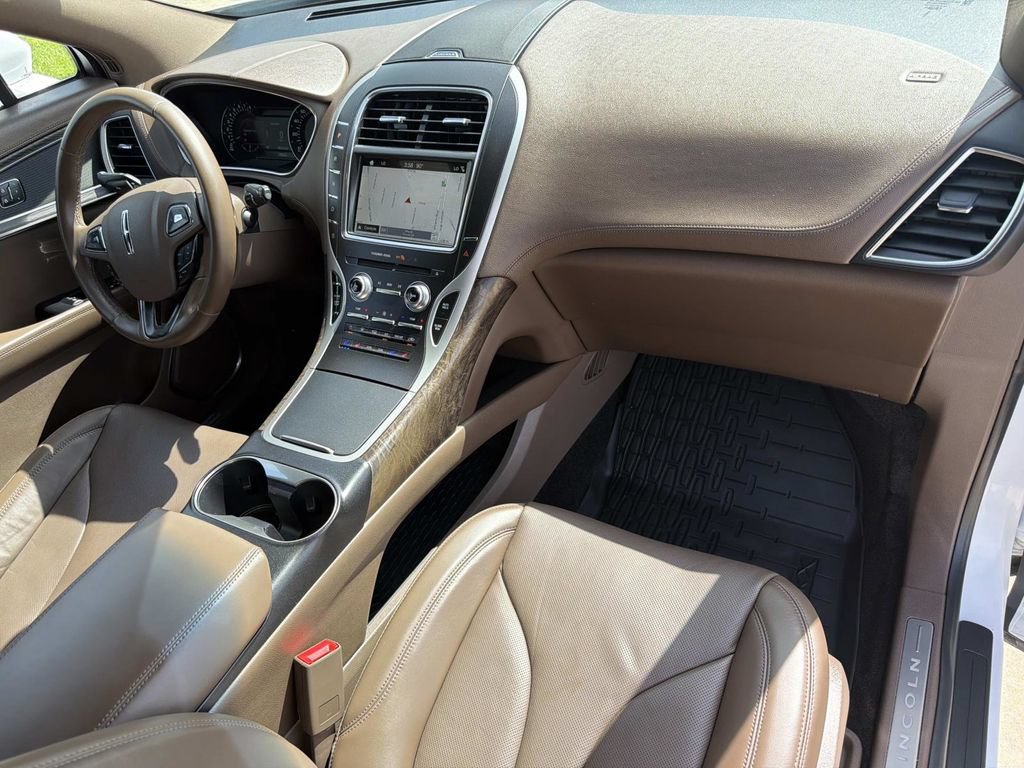 Used 2018 Lincoln MKX Reserve FWD image 13
