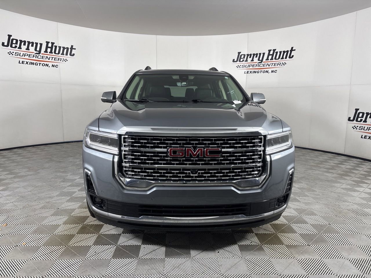 Used 2022 GMC Acadia Denali w/ Denali Ultimate Package image 2
