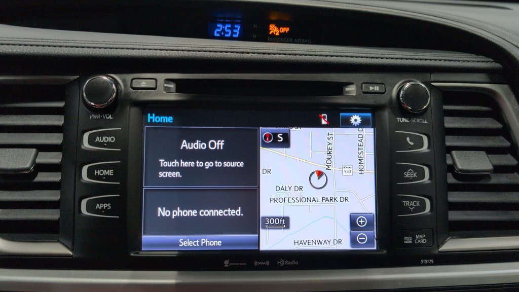 Used 2017 Toyota Highlander SE AWD/4WD image 12