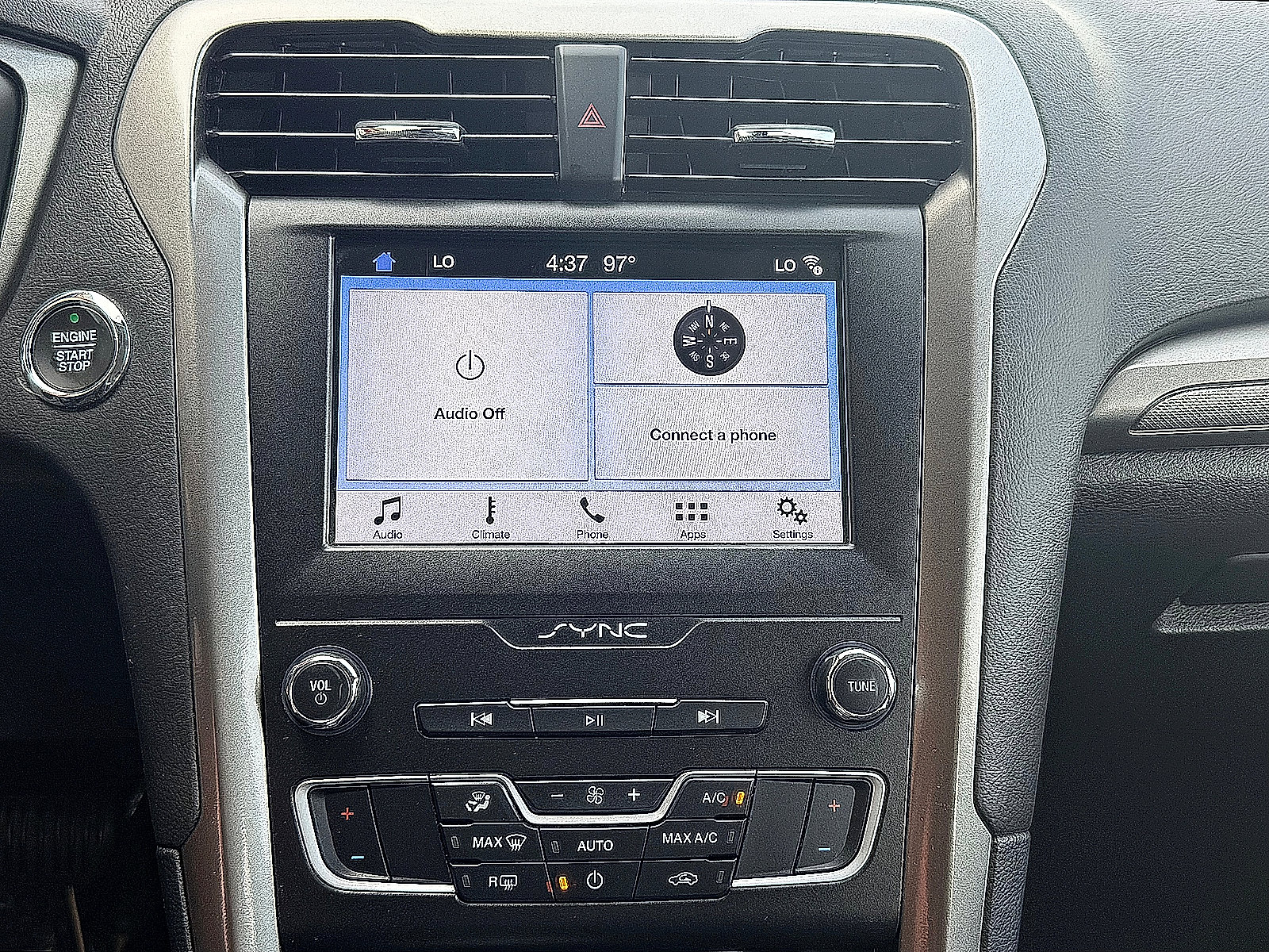 Used 2019 Ford Fusion SE FWD image 20