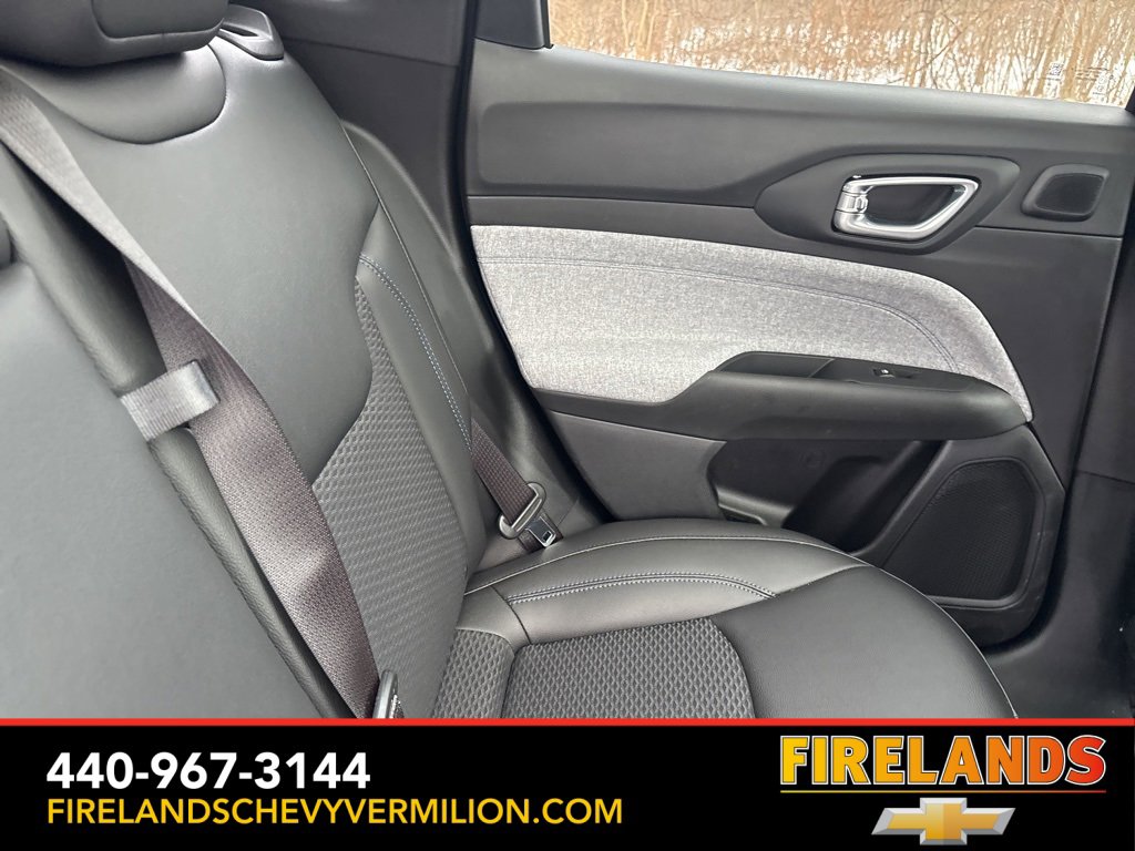 Used 2025 Jeep Compass Latitude w/ Sun & Sound Group image 39