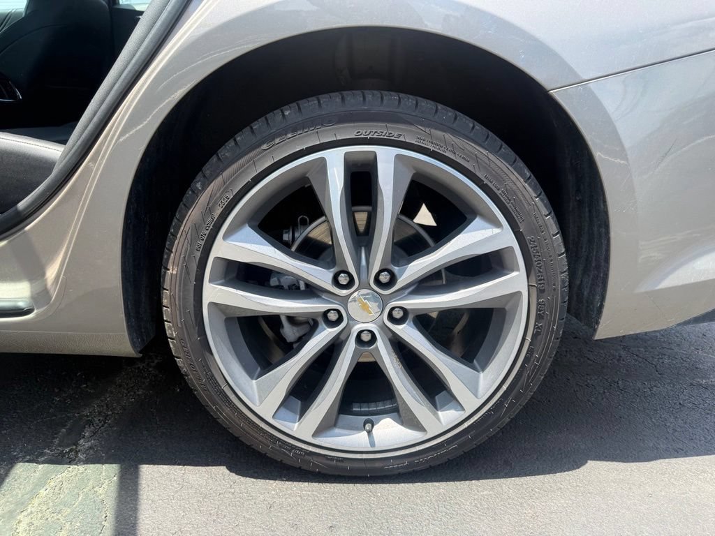Used 2024 Chevrolet Malibu LT FWD image 30