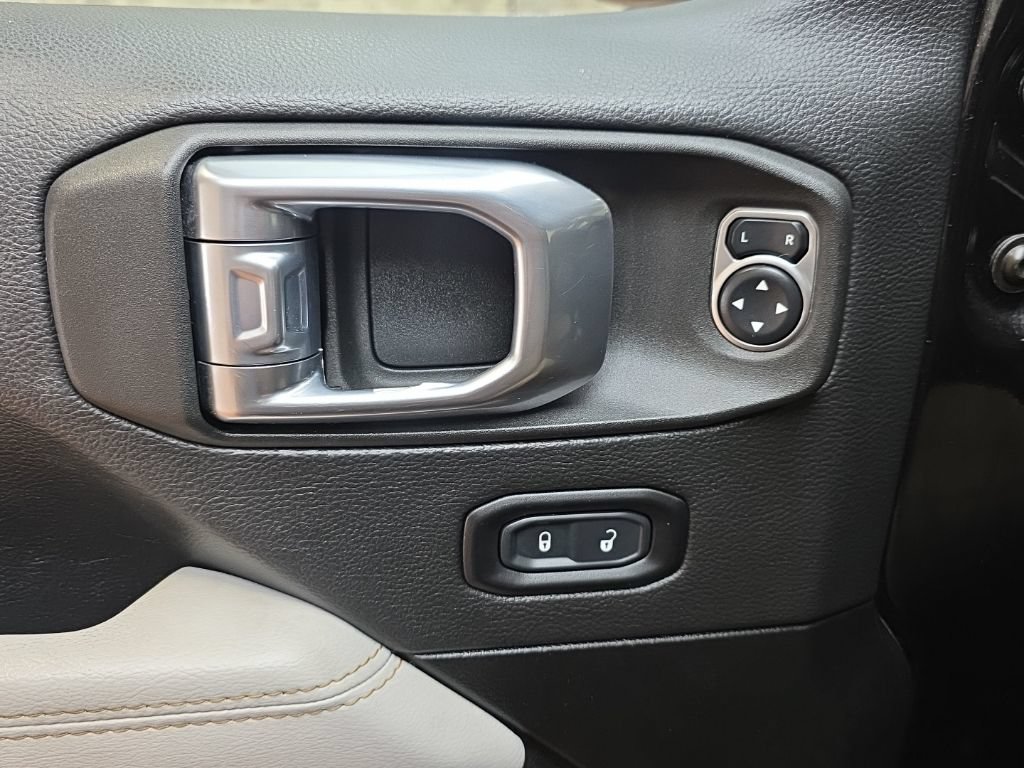 Used 2021 Jeep Gladiator Overland AWD/4WD image 26