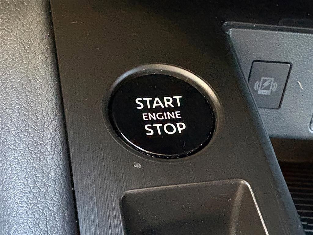 Used 2025 Nissan Kicks SV w/ Charging Package image 14