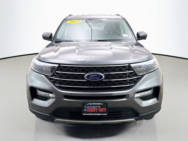 Used 2022 Ford Explorer XLT w/ Equipment Group 202A image 2