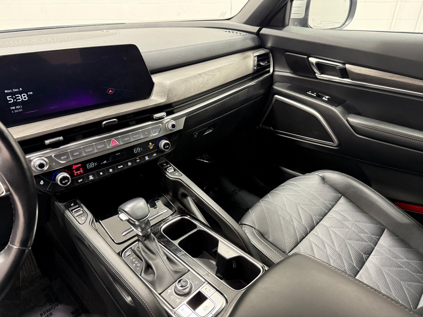 Used 2024 Kia Telluride EX X-Line image 12