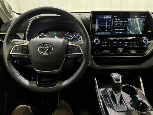 Used 2022 Toyota Highlander Limited AWD/4WD image 23