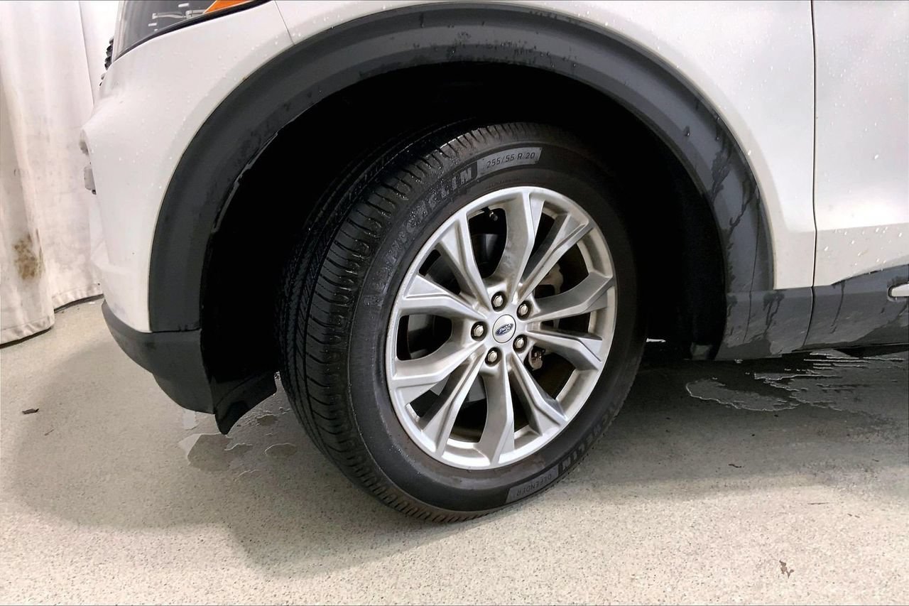 Used 2020 Ford Explorer XLT w/ Equipment Group 202A RWD image 20