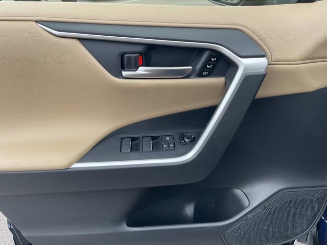 Used 2021 Toyota RAV4 Limited image 24