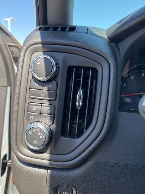 Used 2025 GMC Sierra 2500 Pro w/ Convenience Package image 17