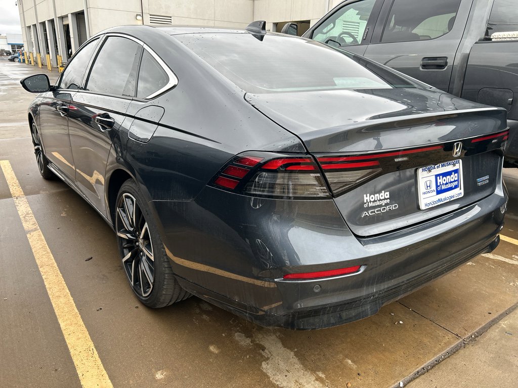 Used 2025 Honda Accord Touring image 3