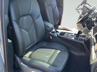 Used 2024 Porsche Macan AWD/4WD image 30