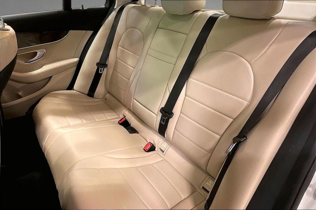 Used 2016 Mercedes-Benz C 300 4MATIC Sedan image 21