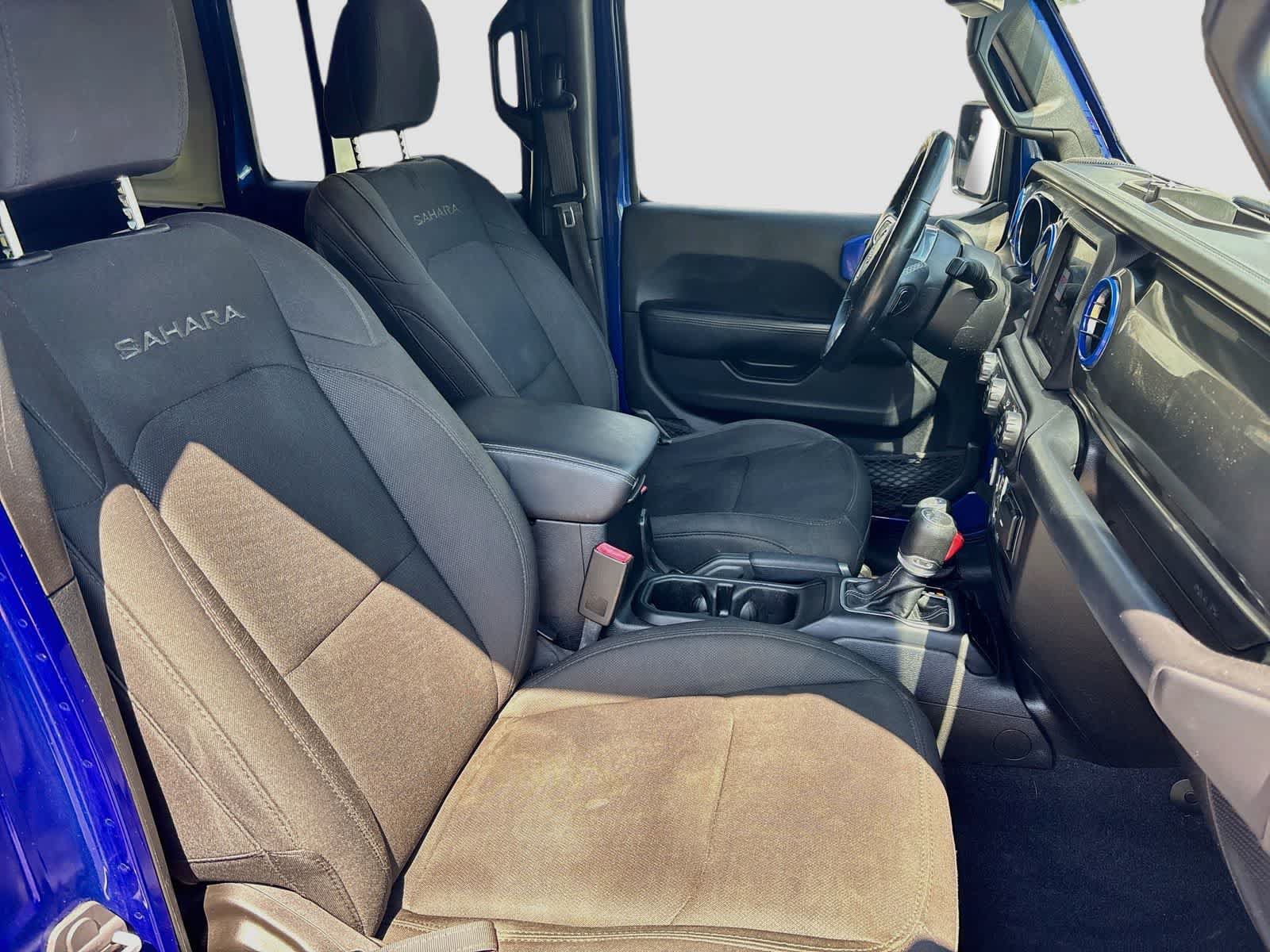 Used 2019 Jeep Wrangler Unlimited Sahara AWD/4WD image 25