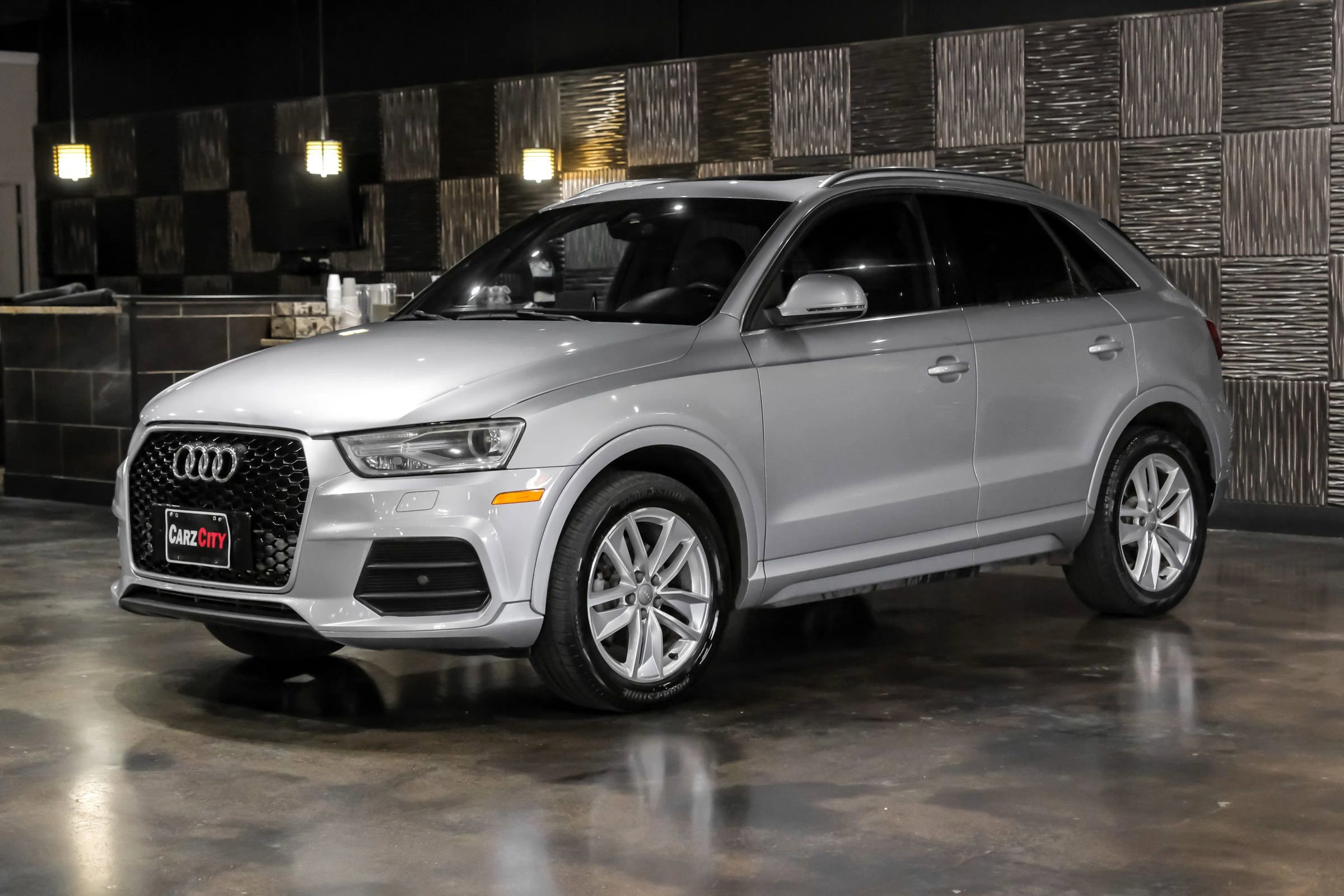 Used 2016 Audi Q3 2.0T Premium Plus w/ Technology Package image 7