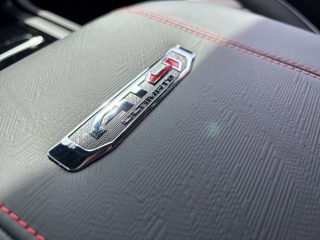 New 2026 GMC Yukon AT4 Ultimate w/ LPO, Illumination Package image 31