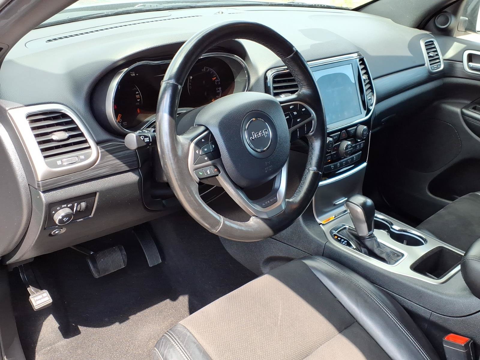 Used 2020 Jeep Grand Cherokee Altitude AWD/4WD image 17