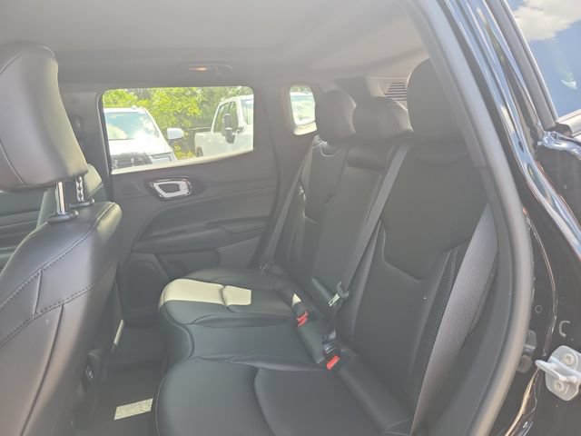 New 2026 Jeep Compass Limited w/ Sun, Sound & Navigation Group AWD/4WD image 8