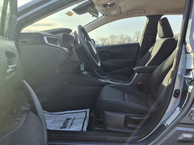 Used 2025 Toyota Corolla LE image 68