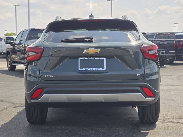 New 2026 Chevrolet Trax LT w/ LT Convenience Package FWD image 15