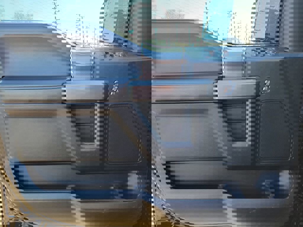 Used 2017 Ford F150 XLT w/ Equipment Group 302A Luxury image 17