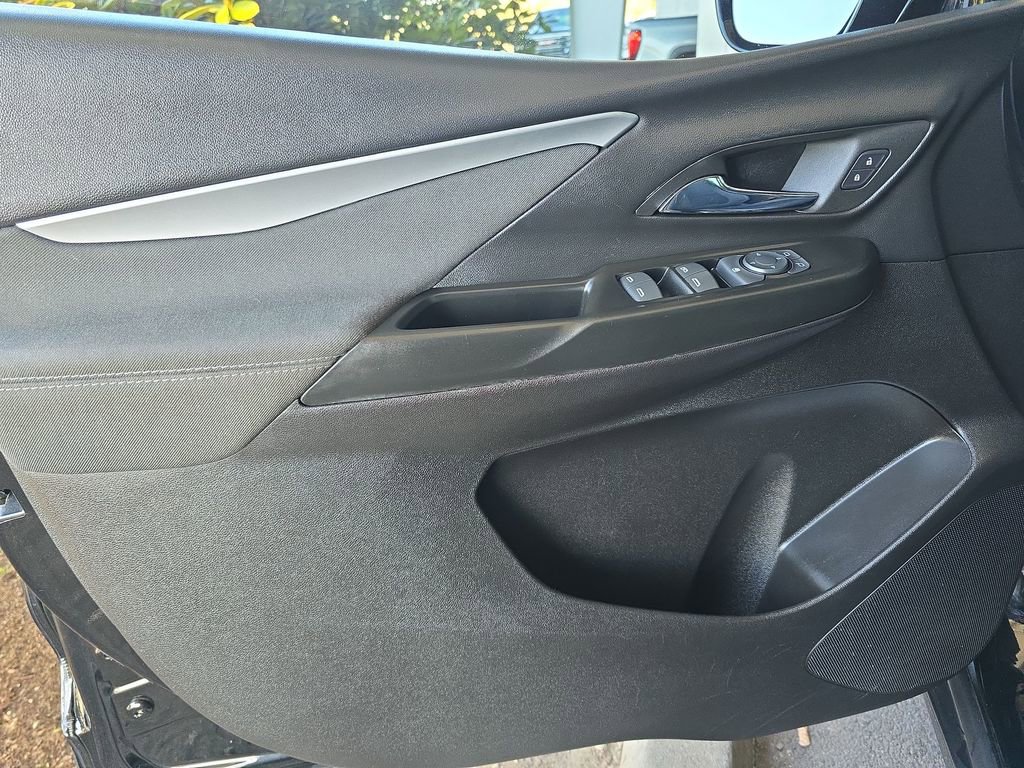 Certified 2023 Chevrolet Bolt LT w/ Driver Confidence Package image 24