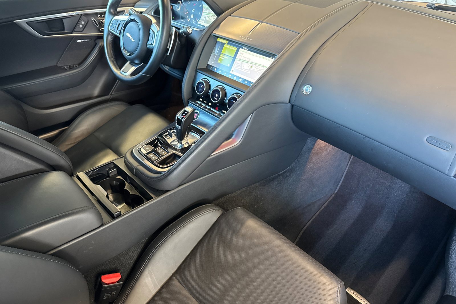 Used 2023 Jaguar F-TYPE R-Dynamic image 14